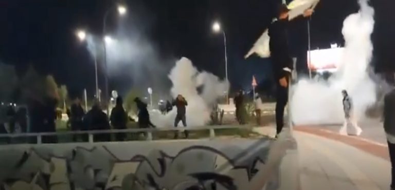 Ξεσηκωμός στην Κύπρο για τα νέα μέτρα – Σύγκρουση διαδηλωτών με Αστυνομία (ΒΙΝΤΕΟ)