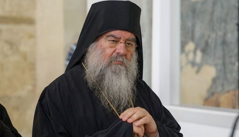 «Οι πιστοί να μη στερηθούν τη δυνατότητα να εκκλησιαστούν» αναφέρει ο Λεμεσού Αθανάσιος