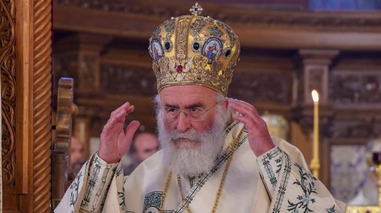 Εντολή στους Ιερείς ν’ ανοίξουν οι Εκκλησίες – Μόνο αυτό θωρακίζει από τον κορωνοϊό