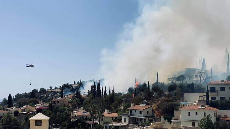 Υπό έλεγχο η πυρκαγιά/Μετρούν τις πληγές τους στην Τάλα